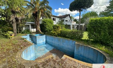 Chalet en venta  sobre dos lotes en Santa Clara del Mar