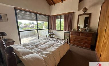 Chalet en venta  sobre dos lotes en Santa Clara del Mar