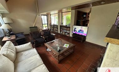 Chalet en venta  sobre dos lotes en Santa Clara del Mar