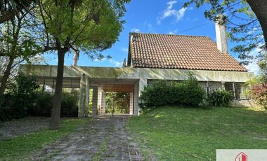 Chalet en venta  sobre dos lotes en Santa Clara del Mar