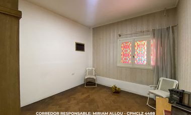 Chalet 3 ambientes 250 m² totales en venta con cochera en Burzaco