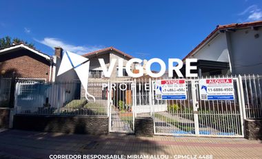 Chalet 3 ambientes 250 m² totales en venta con cochera en Burzaco