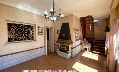 Chalet 3 ambientes 250 m² totales en venta con cochera en Burzaco