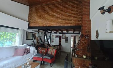 Casa 4 amb Quinta Venta-Ricardo Rojas-Lote 1260 m2