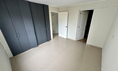 ALQUILER DE DEPARTAMENTO FRENTE A PARQUE EN SURCO