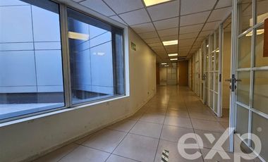 Oficina en Arriendo en Entre el MUT y el Metro El Golf