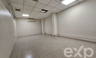 Oficina en Arriendo en Entre el MUT y el Metro El Golf