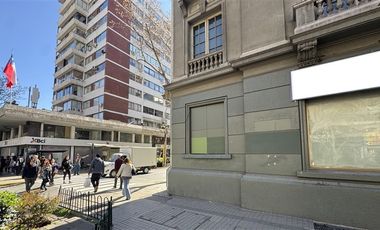 Oficina en Arriendo en Avenida Providencia / Andrés de Fuenzalida