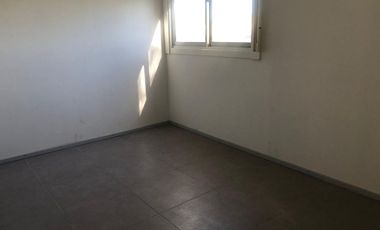 Depto 3 Amb con balcon en alquiler en Avellaneda