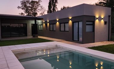 Casa de 3 habitaciones en Fincas de Ibarlucea