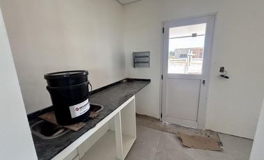 VENTA CASA EN SAN SEBASTIAN AREA 5 - 5 AMBIENTES