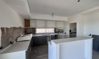 VENTA CASA EN SAN SEBASTIAN AREA 5 - 5 AMBIENTES