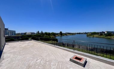 VENTA CASA EN SAN SEBASTIAN AREA 5 - 5 AMBIENTES