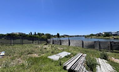 VENTA CASA EN SAN SEBASTIAN AREA 5 - 5 AMBIENTES