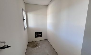 VENTA CASA EN SAN SEBASTIAN AREA 5 - 5 AMBIENTES