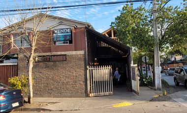 GRAN PROPIEDAD DE ESQUINA 3 DORMITORIOS