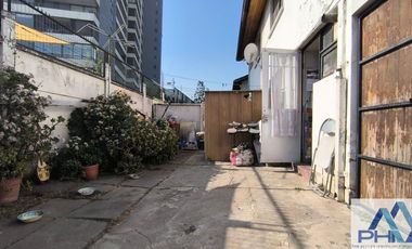 Casa en venta c/ estacionamiento en Vicente Valdés