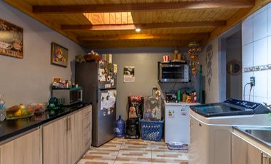 VENTA CASA 4 DORMITORIOS 1 BAÑO