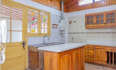 CASA EN ARRIENDO MACHALI 4 DORMITORIOS 2 BAÑOS