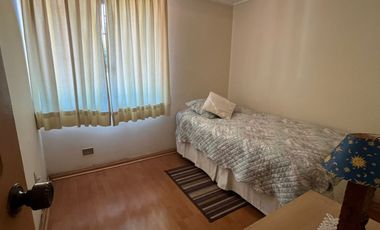 LUMINOSA Y FUNCIONAL CASA EN LA REINA