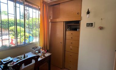 LUMINOSA Y FUNCIONAL CASA EN LA REINA