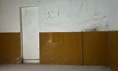 Bodega en Venta  o renta Frente a la nave mayor de dulces de la Merced, casi abajo del reloj, rodeada de varias bodegas más de dulces.