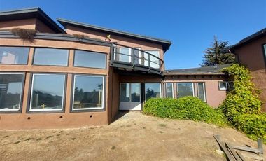 Casa en Arriendo en Condominio Pie de Mauco