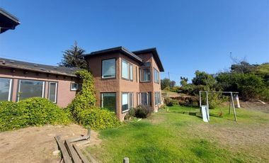 Casa en Arriendo en Condominio Pie de Mauco