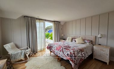 Amplia Casa en Santa María