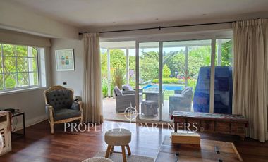 Amplia Casa en Santa María