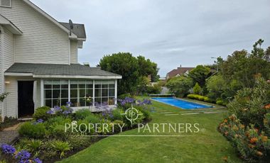 Amplia Casa en Santa María