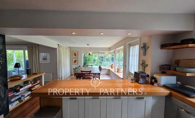 Amplia Casa en Santa María