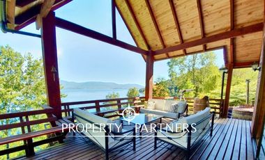 Casa con espectacular vista y 90 mts de orilla de lago Panguipulli