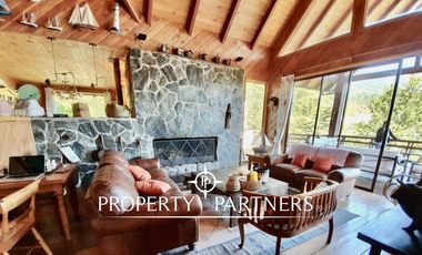 Casa con espectacular vista y 90 mts de orilla de lago Panguipulli