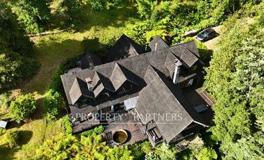 Casa con espectacular vista y 90 mts de orilla de lago Panguipulli