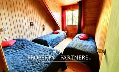 Casa con espectacular vista y 90 mts de orilla de lago Panguipulli