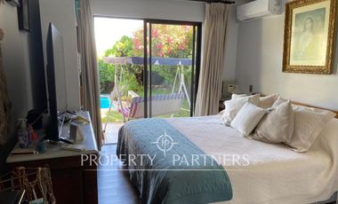 Casa con eficiencia energética en seguro Condominio Alto Macul , La Florida.