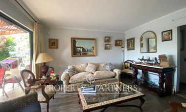 Casa con eficiencia energética en seguro Condominio Alto Macul , La Florida.