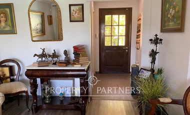 Casa con eficiencia energética en seguro Condominio Alto Macul , La Florida.