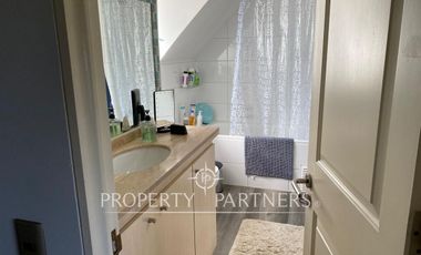 Casa con eficiencia energética en seguro Condominio Alto Macul , La Florida.