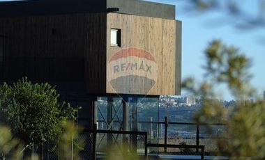 Arquitectura Única: Casa Industrial 4D/4B