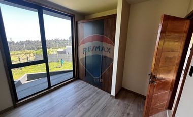 Arquitectura Única: Casa Industrial 4D/4B