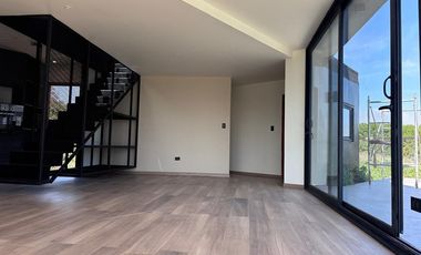 Arquitectura Única: Casa Industrial 4D/4B