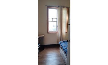 Arriendo casa en Cerro Alegre, 6 habitaciones