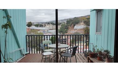 Arriendo casa en Cerro Alegre, 6 habitaciones