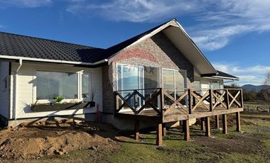 En venta Casa Nueva en Country Pucón
