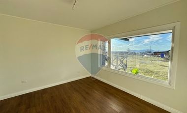 En venta Casa Nueva en Country Pucón