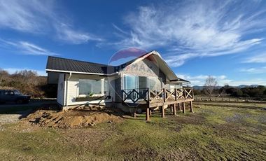 En venta Casa Nueva en Country Pucón