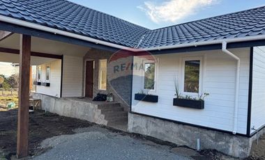 En venta Casa Nueva en Country Pucón