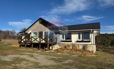 En venta Casa Nueva en Country Pucón